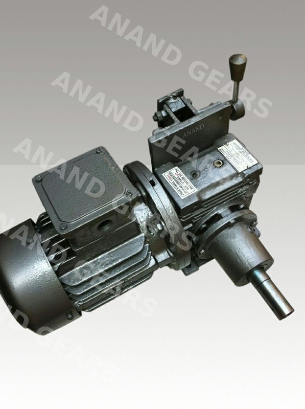 Clutch Gearbox manufactured by Anand Gears, Bhayander — workshop photo 2