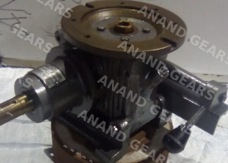 Clutch Gearbox manufactured by Anand Gears, Bhayander — workshop photo 4