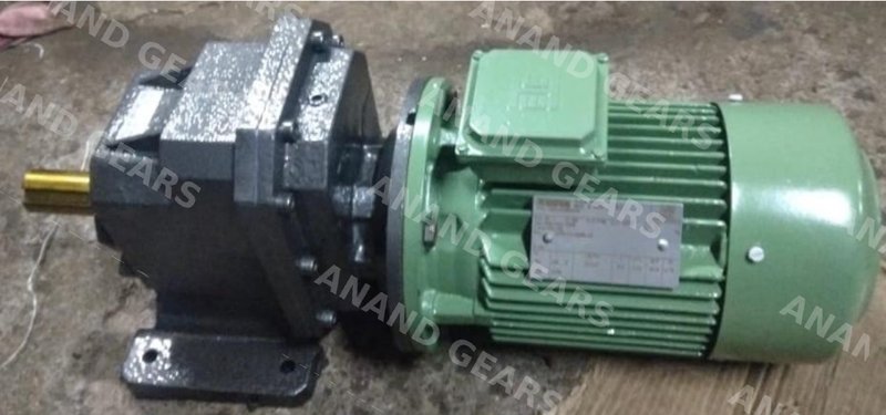 Helical Gearbox manufactured by Anand Gears, Bhayander — workshop photo 12