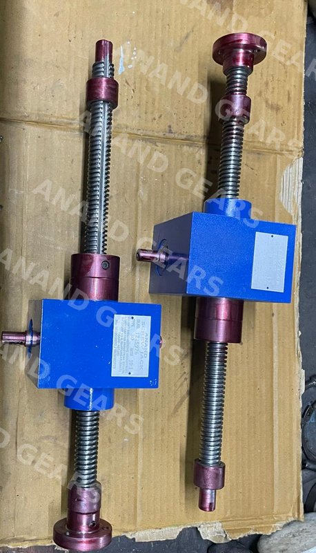 Screw Jack manufactured by Anand Gears, Bhayander — workshop photo 3