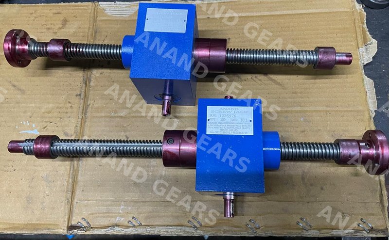Screw Jack manufactured by Anand Gears, Bhayander — workshop photo 5