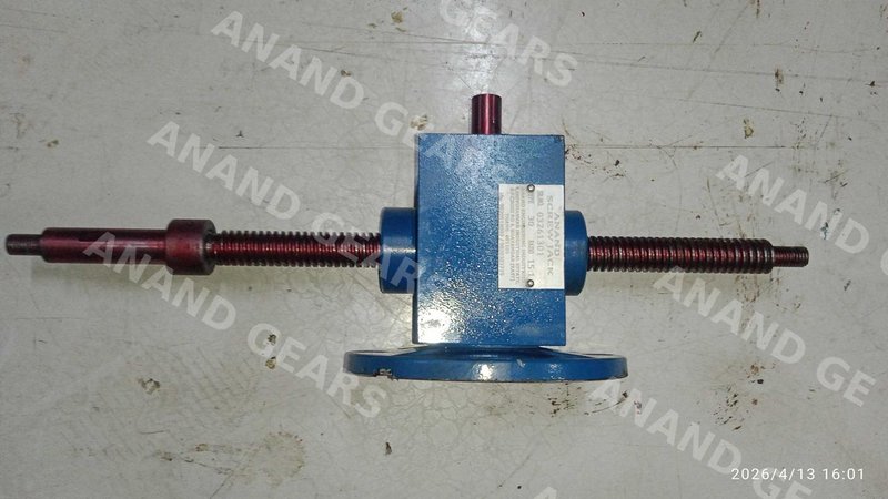 Screw Jack manufactured by Anand Gears, Bhayander — workshop photo 8