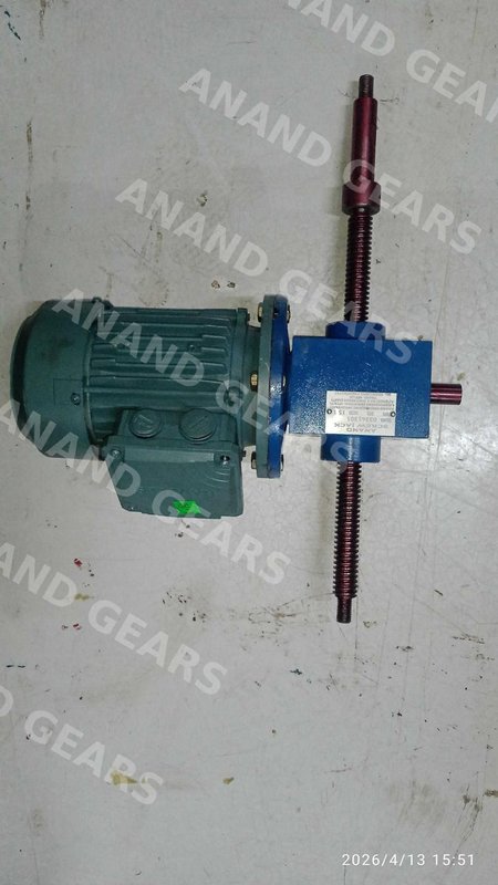 Screw Jack manufactured by Anand Gears, Bhayander — workshop photo 9